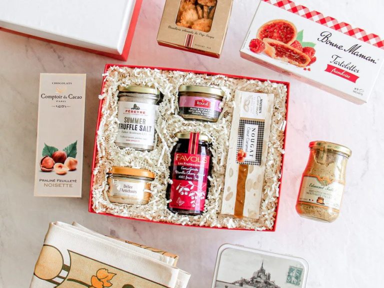 18 Best Subscription Boxes For Travelers - Subscription Box Expert