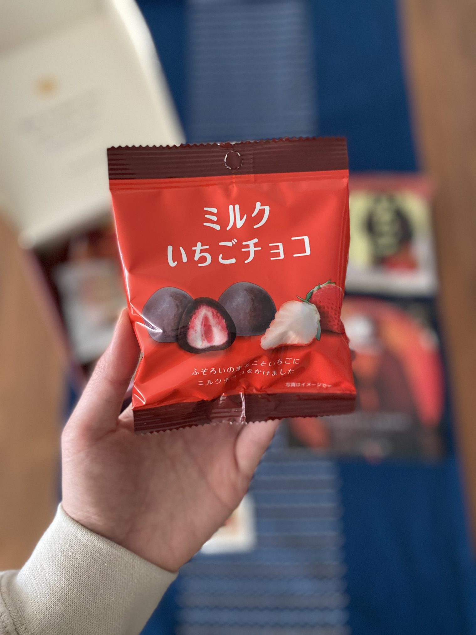 Chocolate Strawberries - Sakuraco Japanese Snacks Subscription Box Review